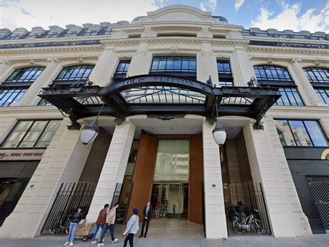 louis vuitton paris adresse siege|Louis Vuitton service.